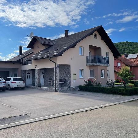 Apartman Nativis Otocsán Kültér fotó