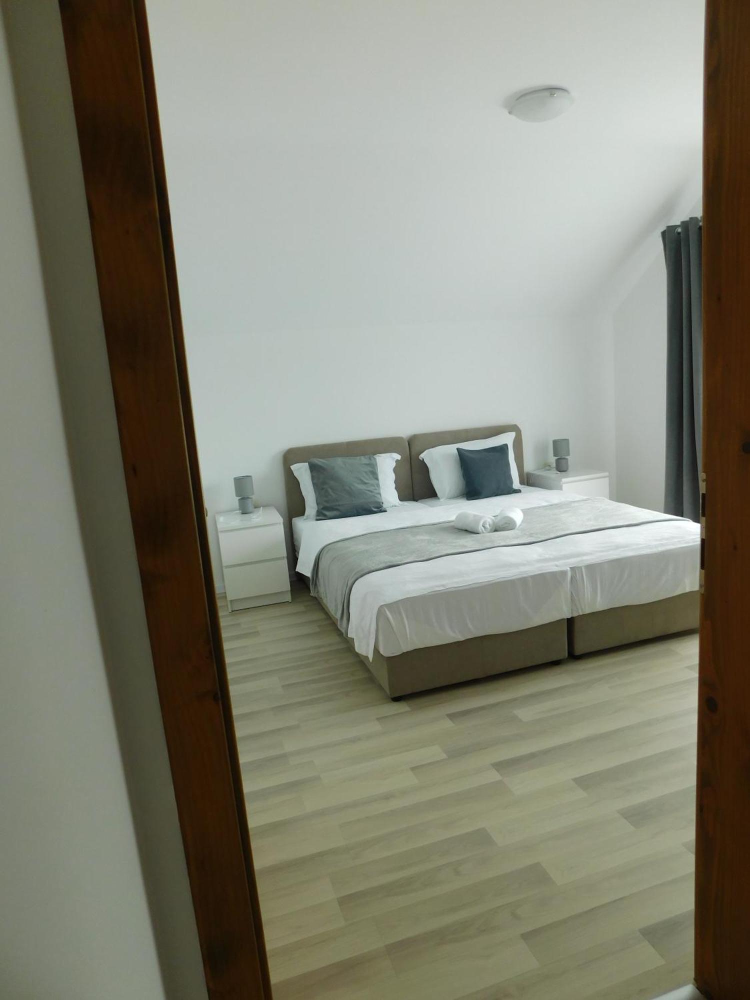 Apartman Nativis Otocsán Kültér fotó