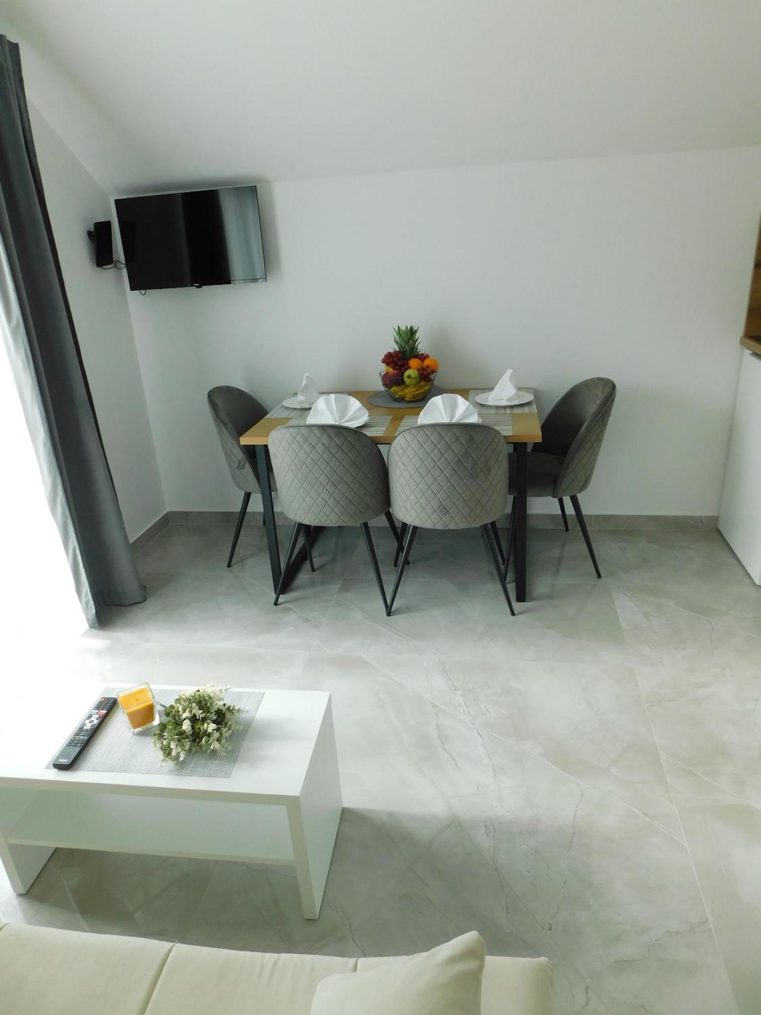 Apartman Nativis Otocsán Kültér fotó