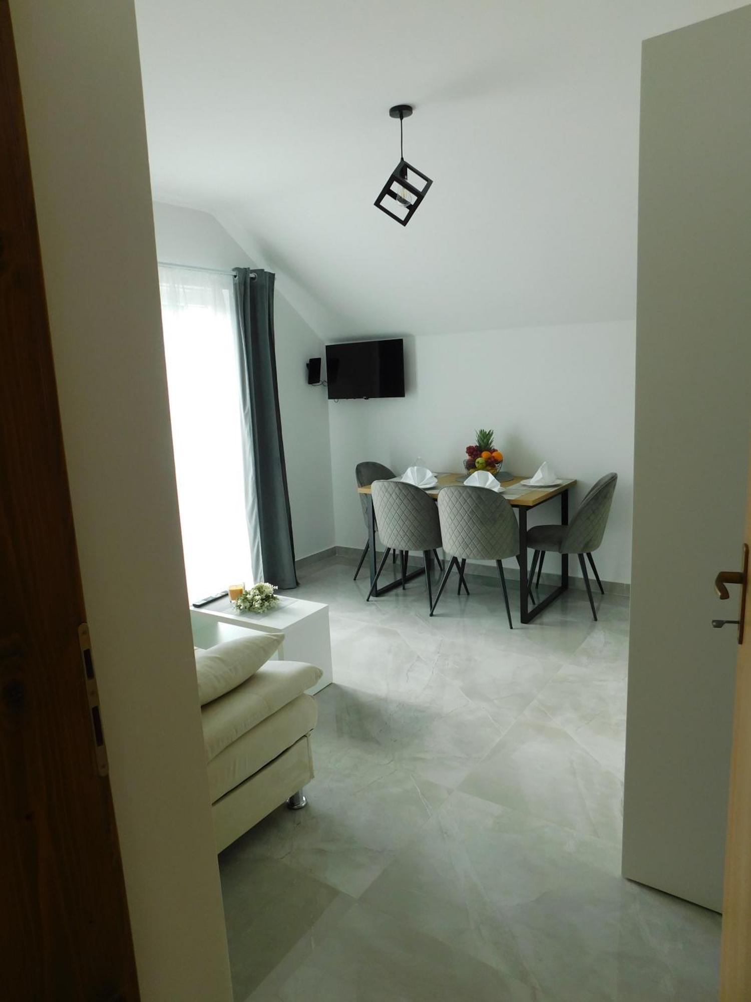 Apartman Nativis Otocsán Kültér fotó