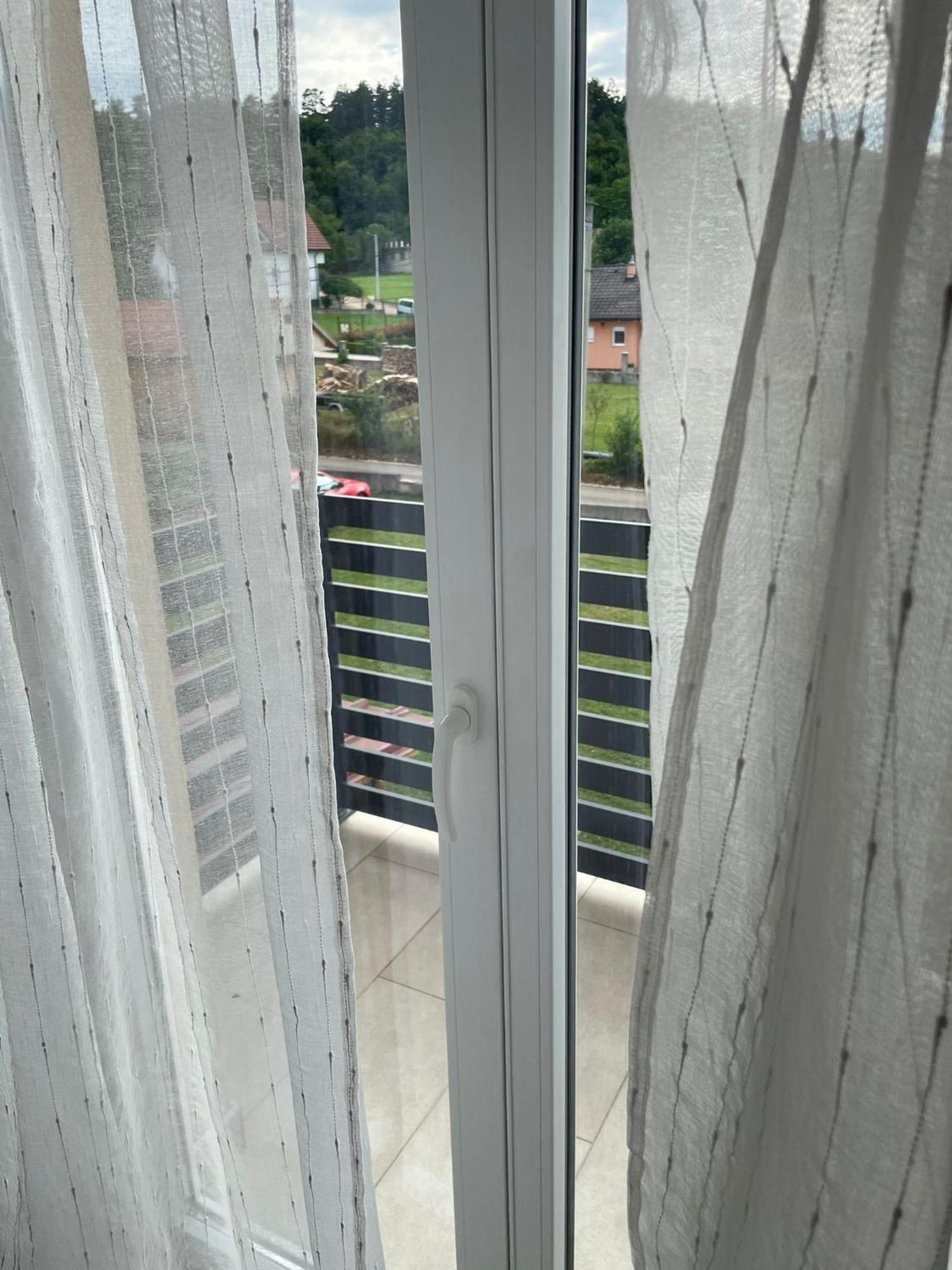 Apartman Nativis Otocsán Kültér fotó