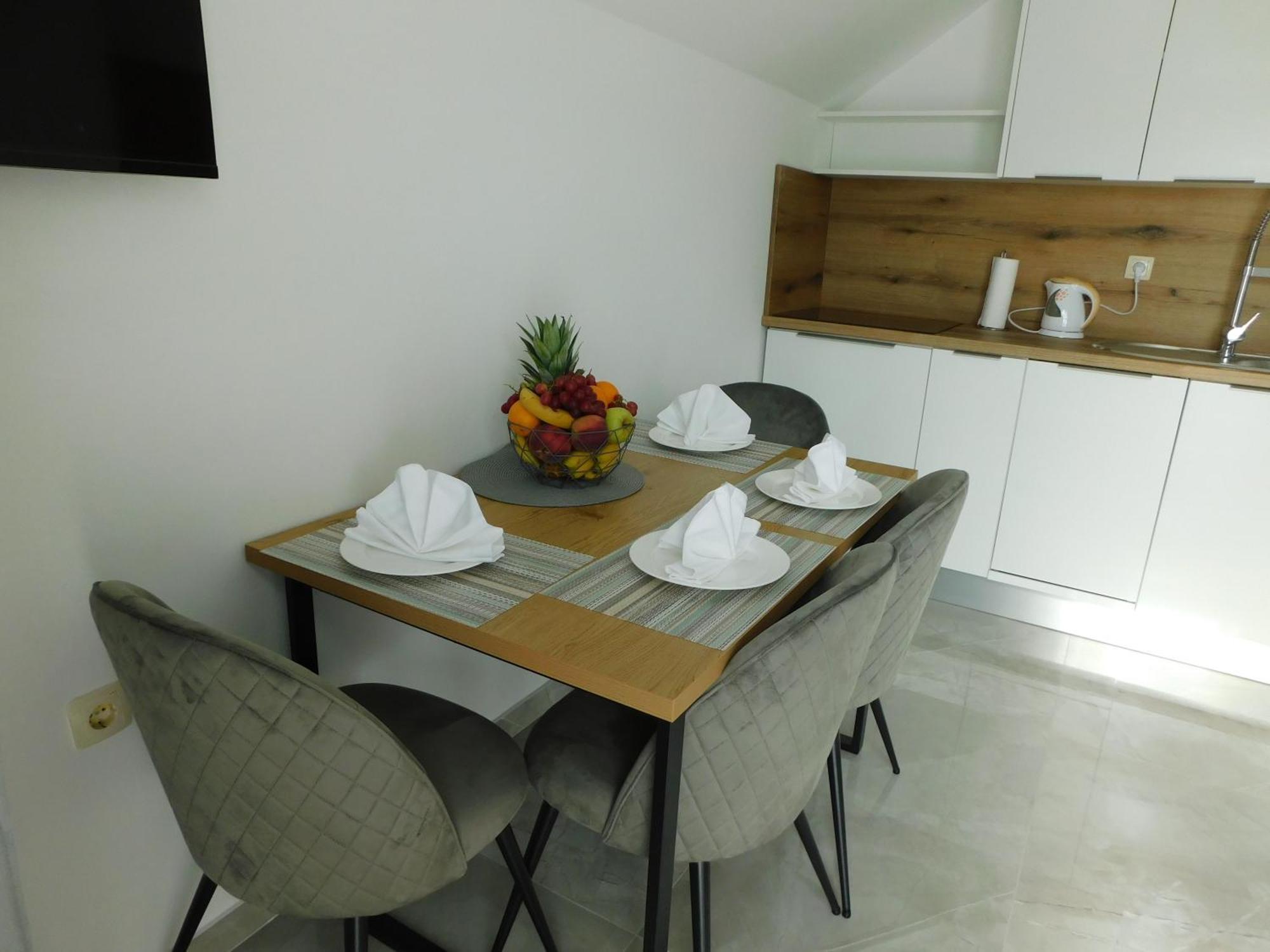 Apartman Nativis Otocsán Kültér fotó